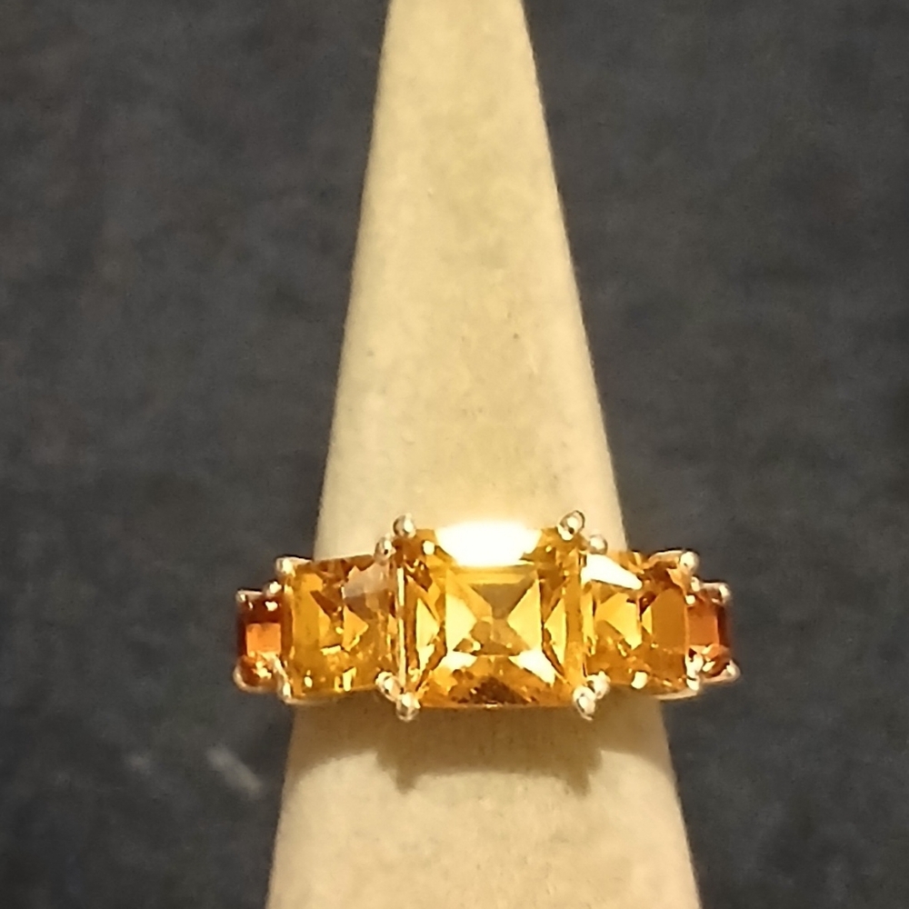 Elegant square Citrine stones cocktail ring with Square Gemstones size 7/8 - Picture 7 of 12